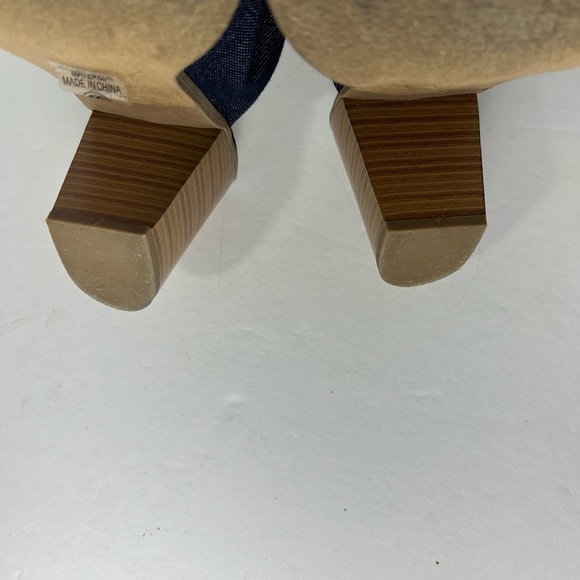 CL By Laundry Tan Leather Perforated  Open Toe Booties Womens size 9.5 NWOT - Picture 6 of 10